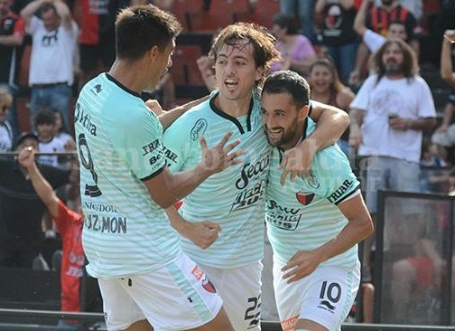 Colón lleva su racha positiva a Junín