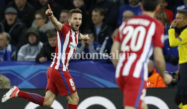 Saúl festeja el 1-0 transitorio para el equipo de Madrid. 