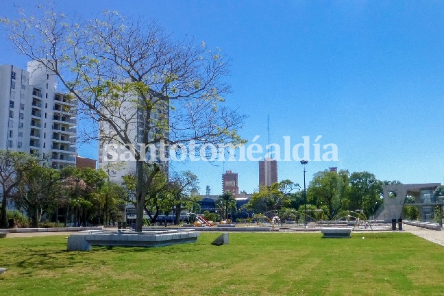 La plaza Alberdi renovada. (Foto: Municipalidad de Santa Fe)