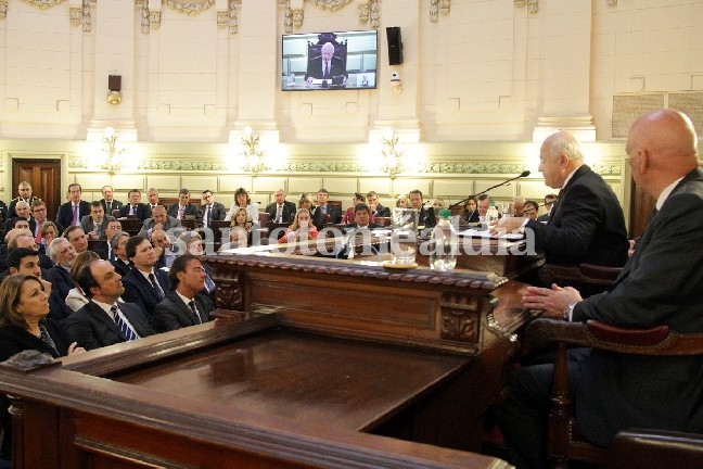 Corral participó de la apertura del período de sesiones ordinarias. (Foto: Municipalidad de Santa Fe)