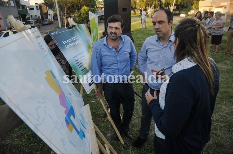 Corral presentó el plan de forestación que apunta a sumar 10.000 árboles. (Foto: Municipalidad de Santa Fe)