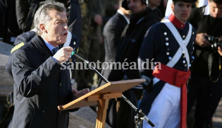 Macri en el acto por el Día de la Bandera, en Rosario. (Clarín)