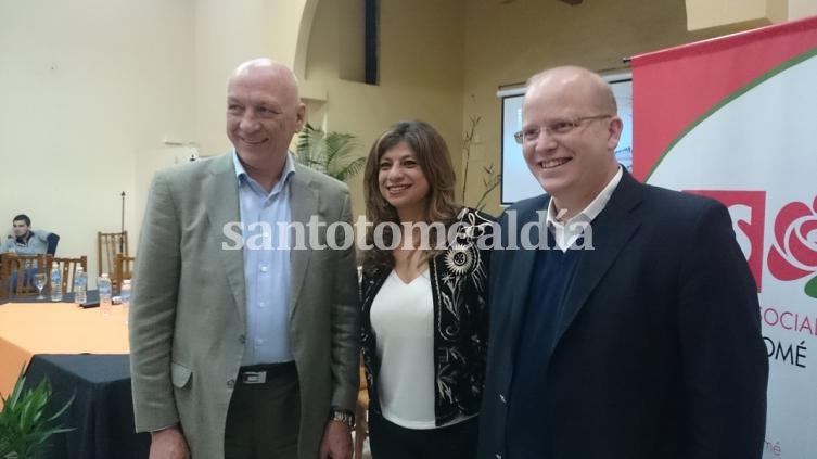 Bonfatti, Solano y Contigiani en la presentación de este miércoles.