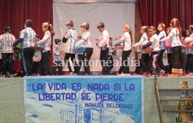 Se realizó el acto oficial por el Día de la Independencia