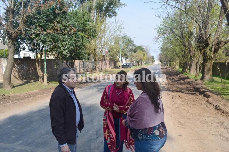 Adelina Oeste tiene sus primeras cuadras pavimentadas