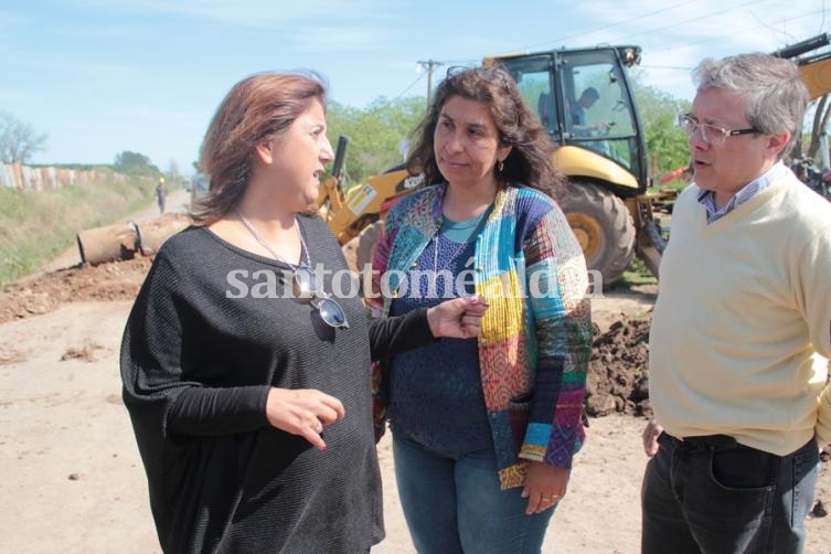 Qüesta recorrió la obra de mejorado pétreo en calle San Martín