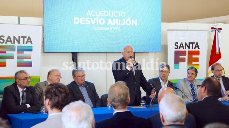 Lifschitz encabezó la apertura de sobres para la construcción de la 2ª Etapa del Acueducto Desvío Arijón.