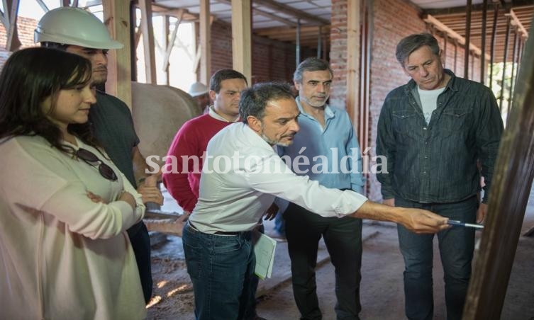 Santa Fe: González y Jatón recorrieron las obras de los nuevos centros de salud