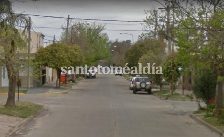 Dos detenidos por robarle a una mujer en plena calle