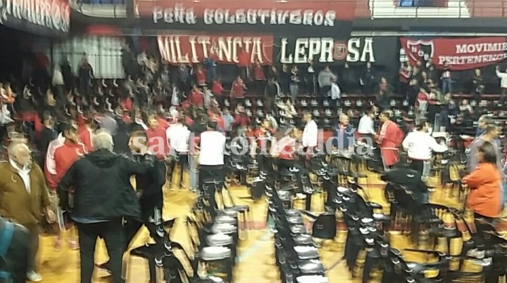 Asamblea en Newell´s terminó en escándalo