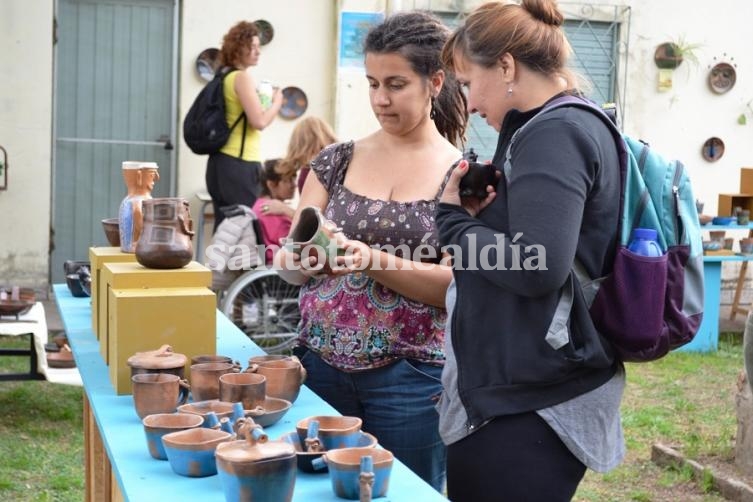 El Taller de Artesanos Ceramistas realiza su tradicional feria navideña