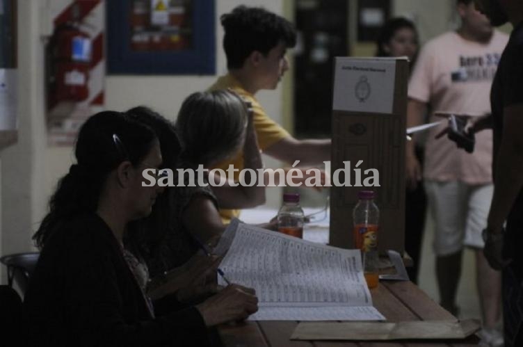 Más de 2.600 santafesinos se excusaron por no votar en las PASO