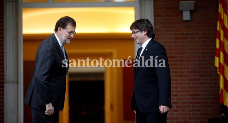 El gobierno español llamó a secesionistas catalanes a obedecer a Madrid