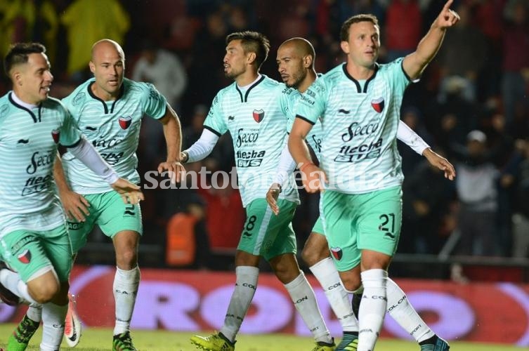 Colón raccionó y sigue invicto