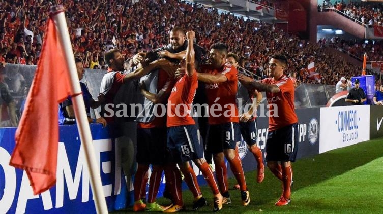Independiente venció a Flamengo en la primera final