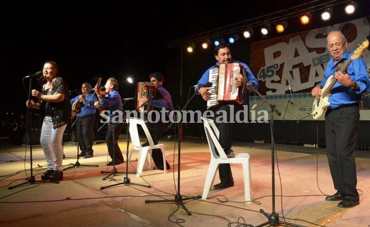 Analía Heredia se destacó junto a su grupo. (Foto: Municipalidad de Santo Tomé)