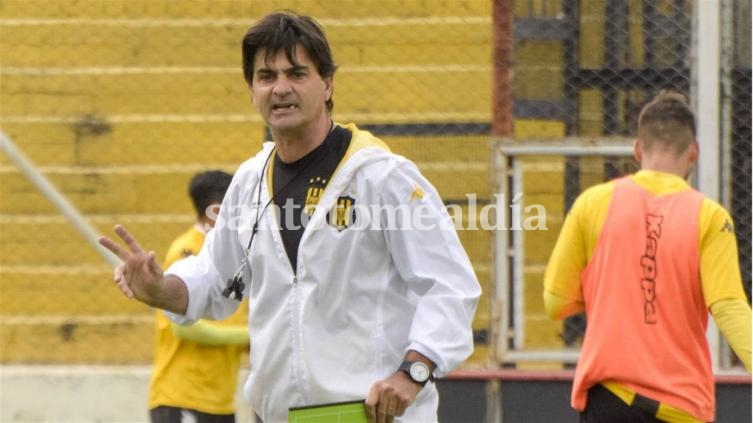 En 12 fechas de la Superliga se fueron 15 entrenadores