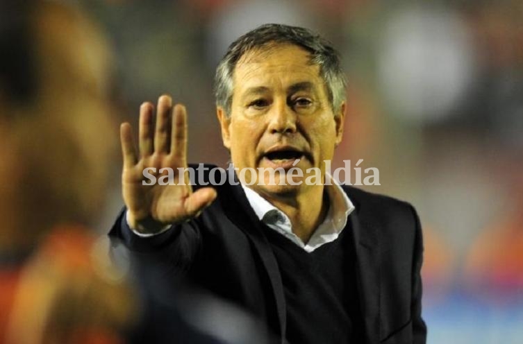 Holan confirmó que no sigue en Independiente