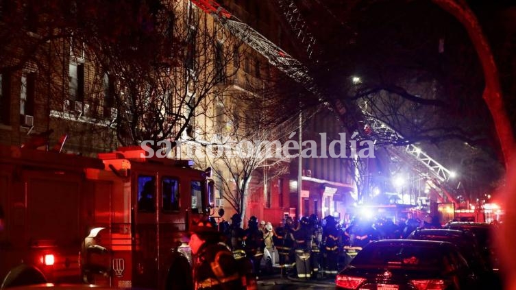 Al menos doce muertos y cuatro heridos graves en un incendio en Nueva York