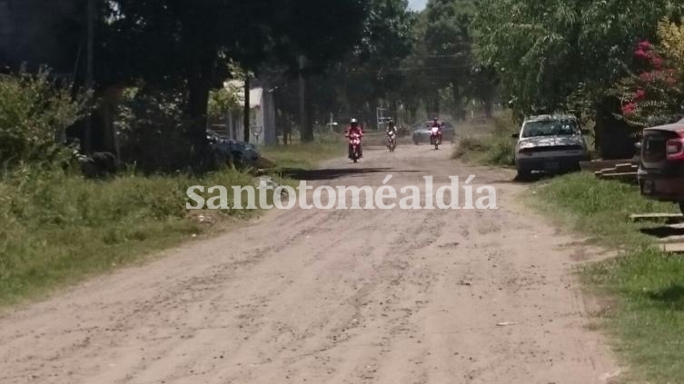 Vecinos piden mejoras en las calles de tierra aledañas a Candioti.