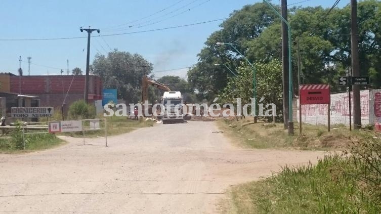 Desvíos de tránsito por la obra de entubado del Canal Roverano