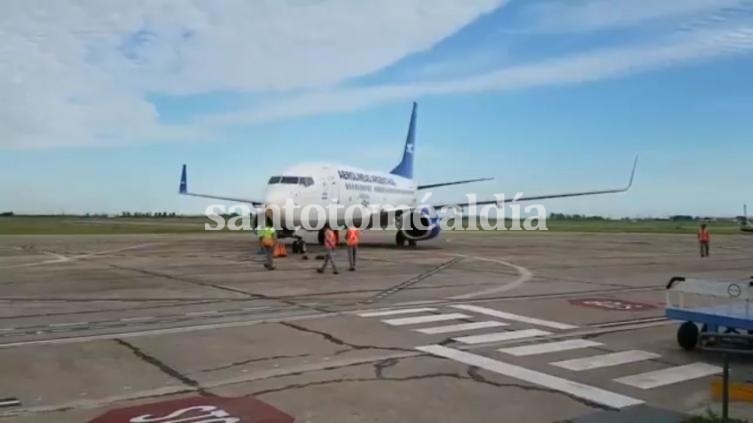 Aerolíneas Argentinas es la primera empresa en retomar los vuelos hacia el Aeropuerto Metropolitano.