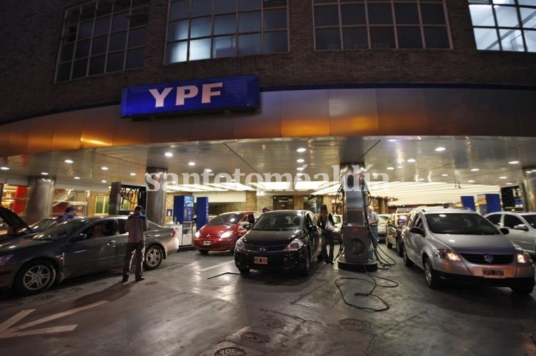 YPF aumentó la nafta: la premium roza los $30 