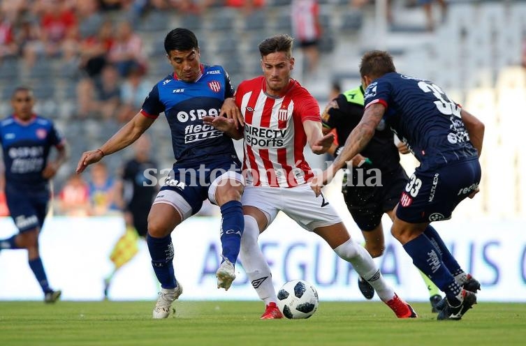 Unión sumó otra caída: 0-2 ante Estudiantes