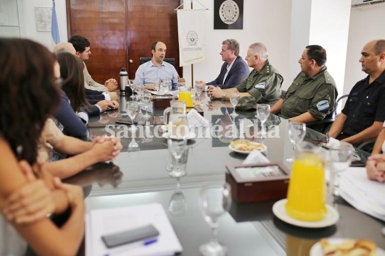 Más agentes federales para barrios de Santa Fe