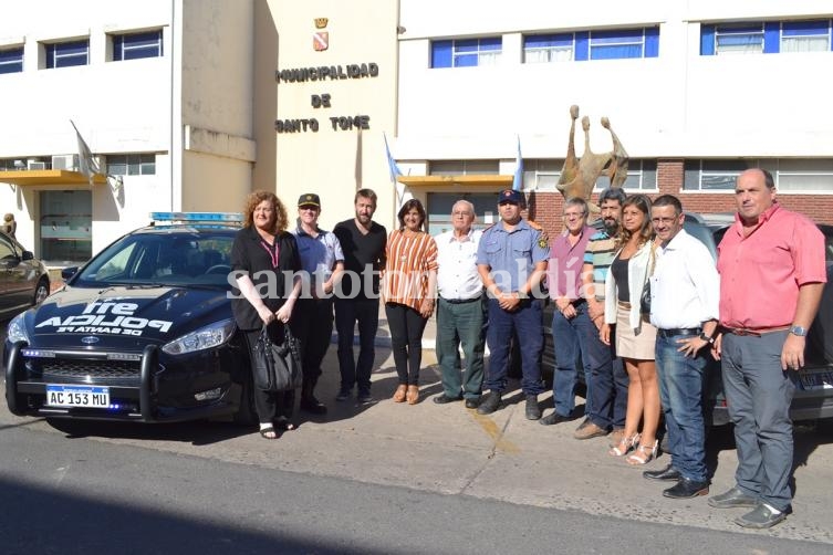 La Comunitaria recibió un nuevo patrullero 0 kilómetro. (Foto: Municipalidad de Santo Tomé)