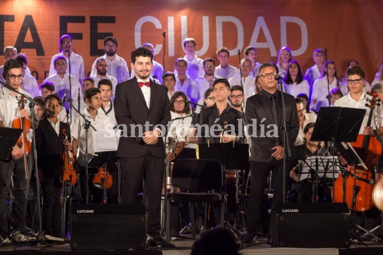 Santa Fe Sostenido culminó en una colmada Plaza Pueyrredón
