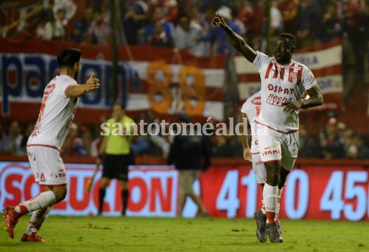 Unión está con la ilusión intacta: 3-0 a Talleres 
