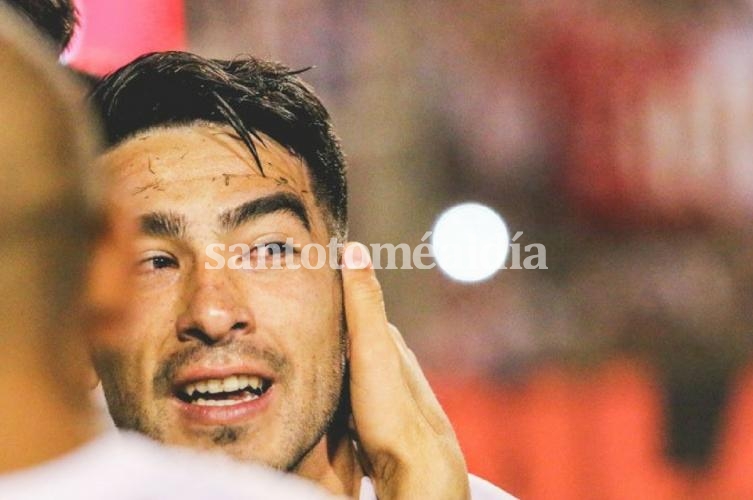 Acevedo se aleja de Unión