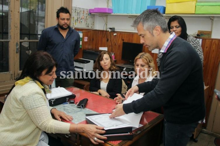 Busatto y Alvizo visitaron la escuela 