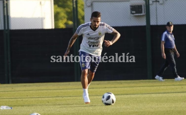Lanzini se rompió los ligamentos y se pierde el Mundial