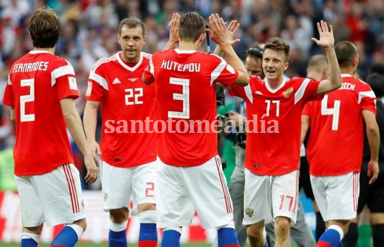 Rusia abrió el Mundial con goleada