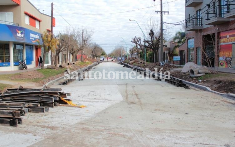 La obra de pavimentación sobre Lisandro de la Torre llegó hasta Avenida Luján