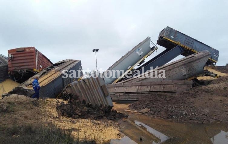 Impactante descarrilamiento de un tren entre Coronda y Arocena.