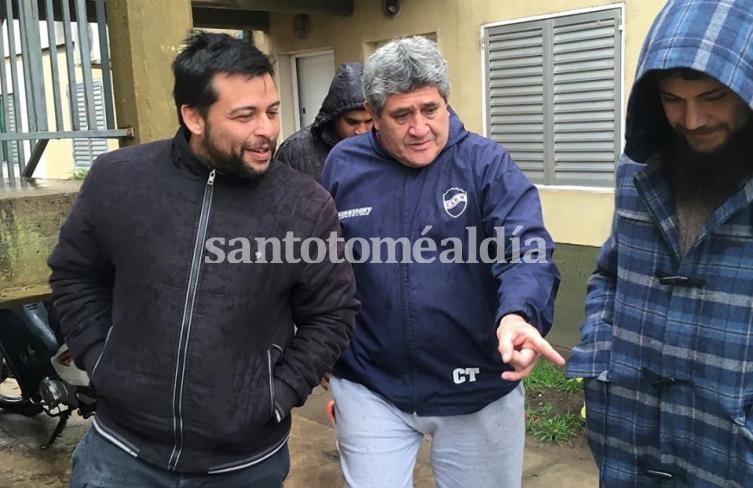 Rodrigo Alvizo recorrió el barrio Sargento Cabral