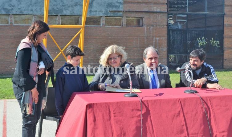 Licitaron la obra de climatización de la pileta del CEF 33