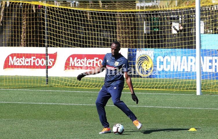 Bolt se entrenó en Australia y ya se especula con la fecha de su debut