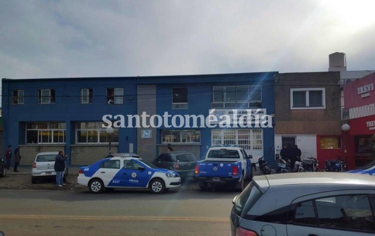 Le secuestraron un arma de fuego a un alumno en la Escuela 322