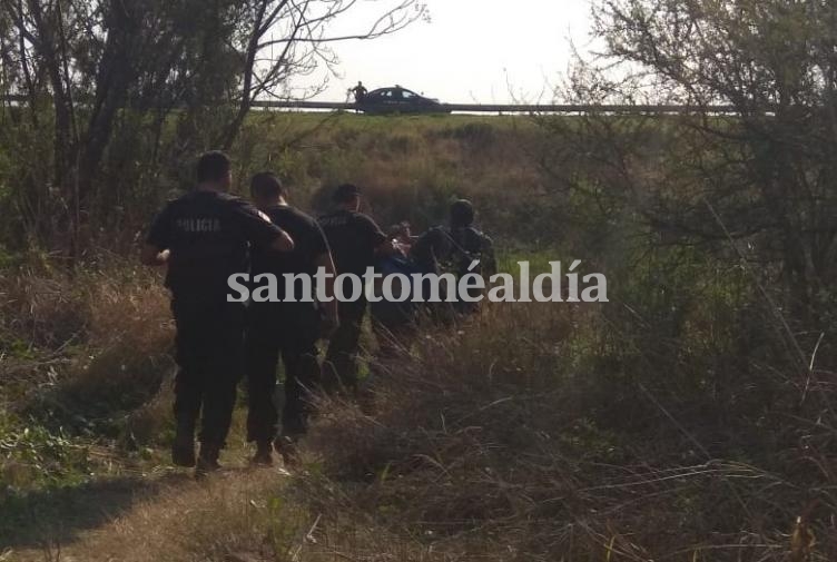 El sospechoso fue encontrado en un descampado cercano a su domicilio, detrás del cementerio.