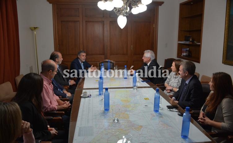 González recibió al  prestigioso especialista Dr. Eduardo Vigil