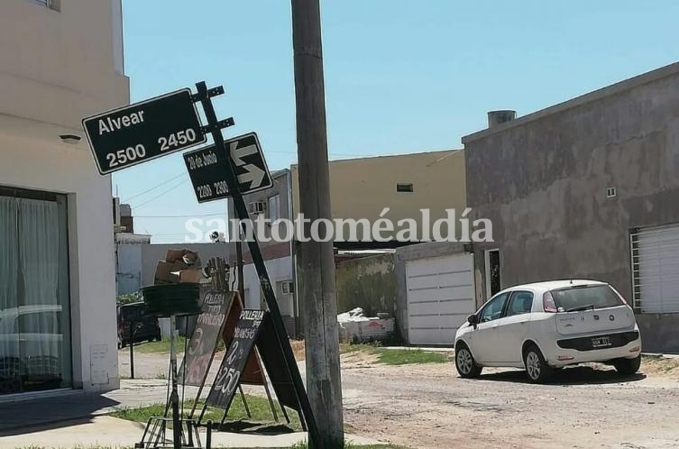 Alí se reunió con vecinos del Pasaje 20 de Junio y de los alrededores de la Plaza 