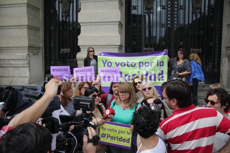 Decepción por el no tratamiento de la ley de Paridad en el Senado