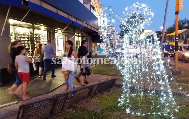 La iniciativa buscó favorecer el compre local para las fiestas de fin de año. (Foto: Municipalidad de Santo Tomé)