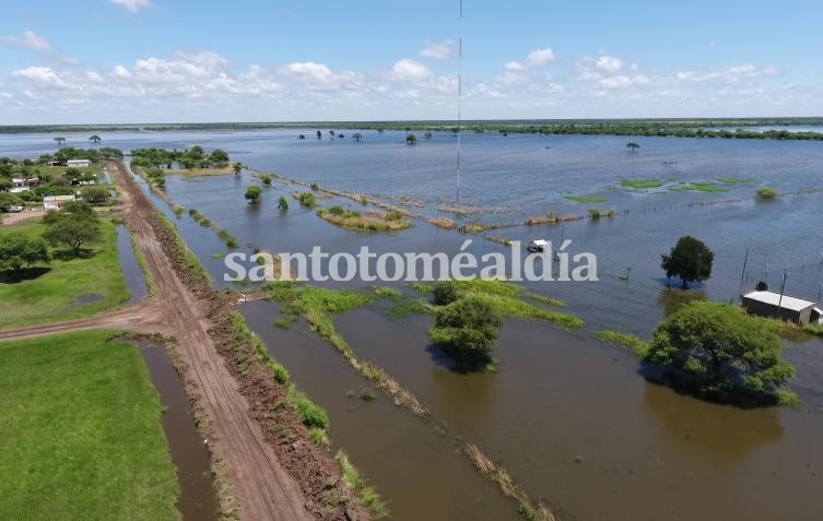 Crece el número de evacuados en el norte