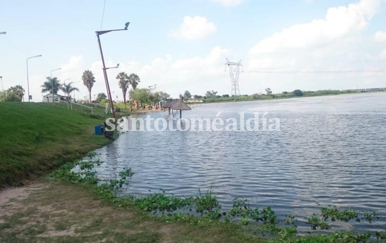 Inhabilitaron el balneario municipal por la crecida del Salado