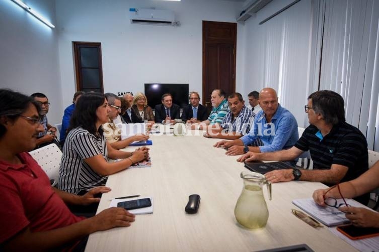 El gobierno formalizó la propuesta a los docentes